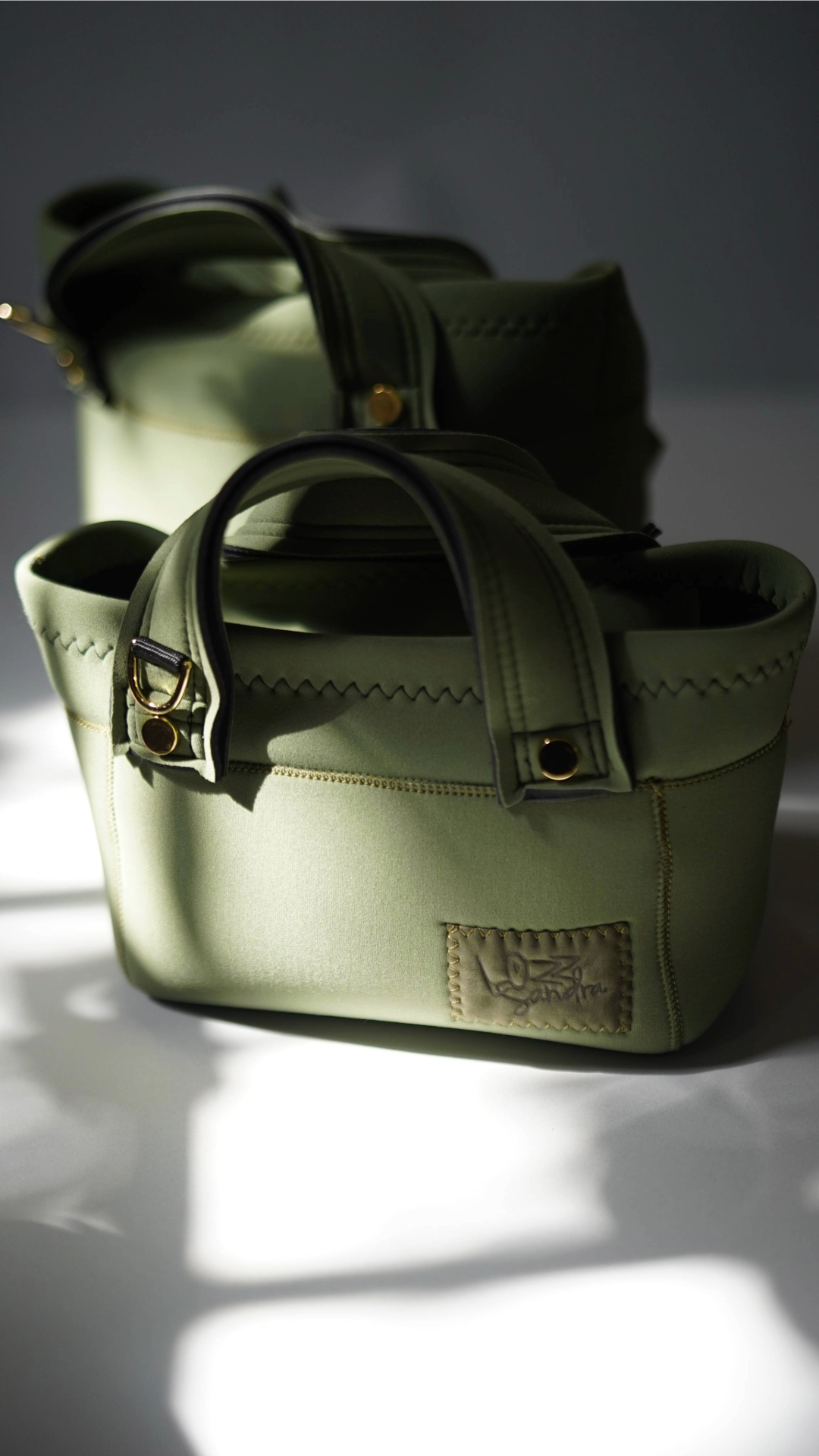 Pre-Order｜Mini Tote Bag – Khaki / Gold Studs